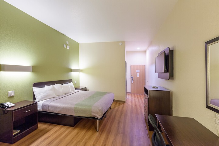 Room 29 of 34