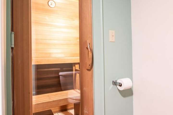 Room 85 of 111