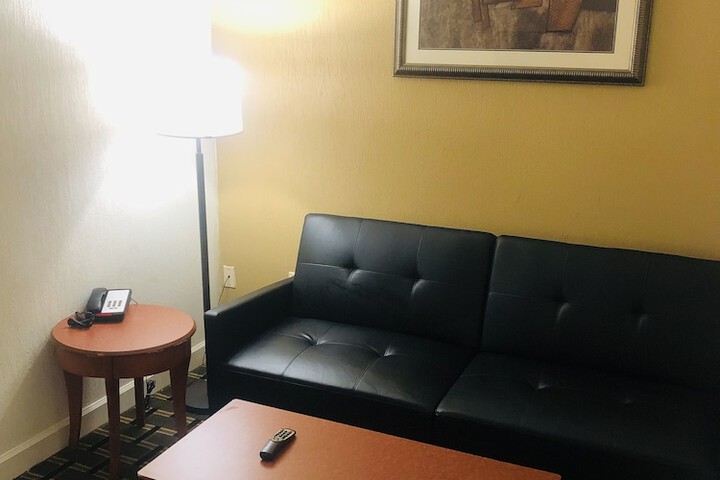 Room 24 of 46