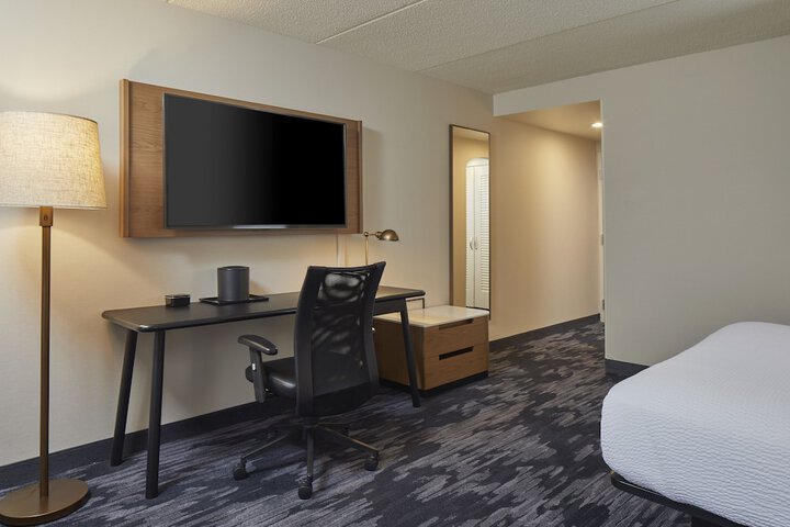 Room 13 of 42