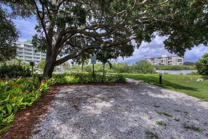 BeachTrail Lodging