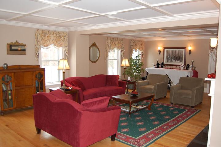 Hotel Interior 20 of 129