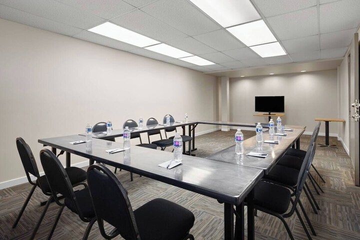 Meeting 33 of 44