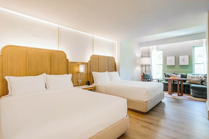 Room 25 of 166