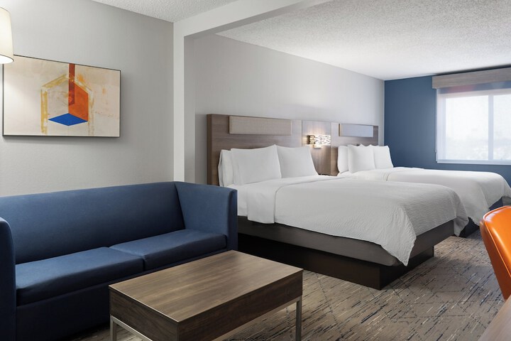 Holiday Inn Express & Suites Midwest by IHG