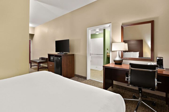 Room 25 of 35