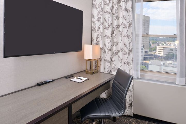 DoubleTree by Hilton Utica