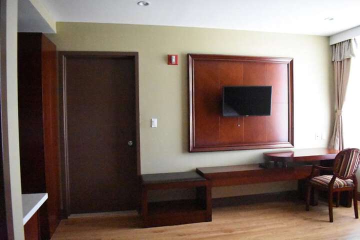Room 16 of 34