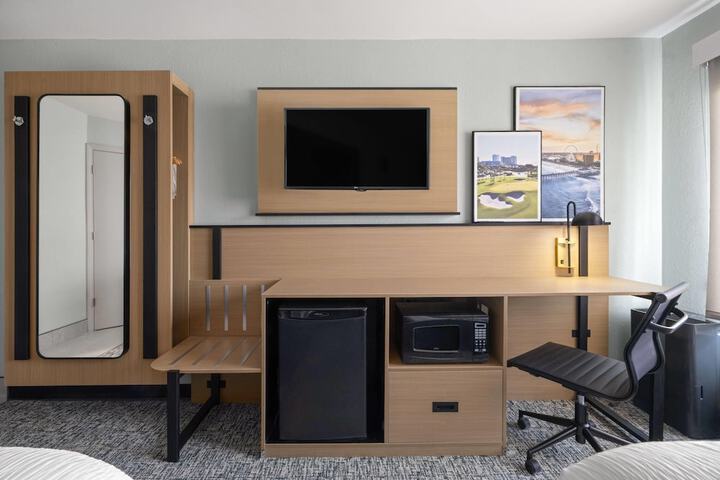 Wingate by Wyndham Myrtle Beach at Outlets