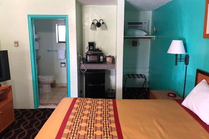 Klamath Motor Lodge