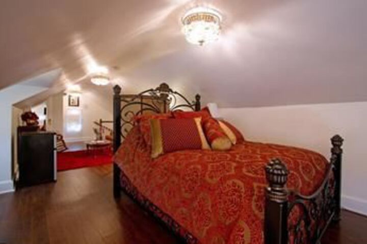Abigail House Bed & Breakfast