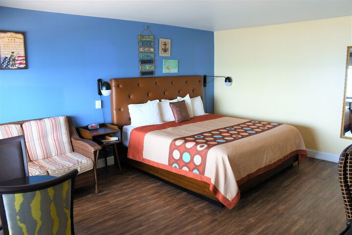 Room 82 of 112