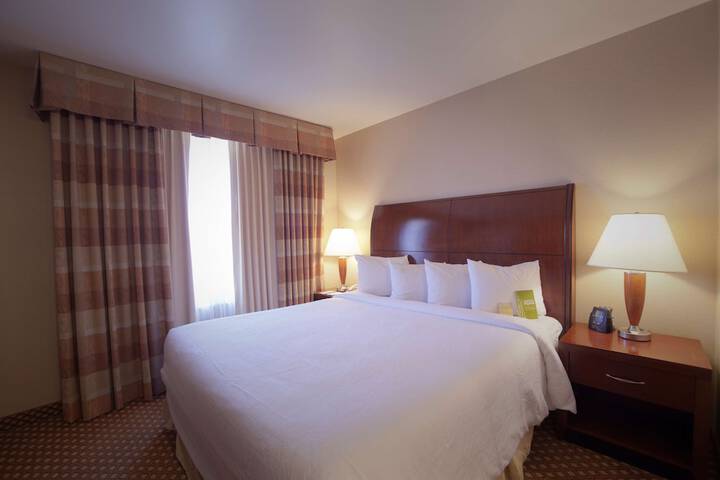 Room 8 of 11