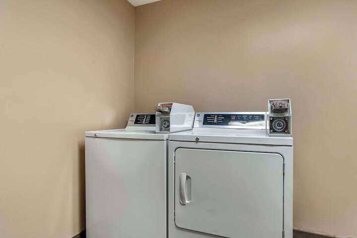 Comfort Inn Meridian - Bonita Lakes
