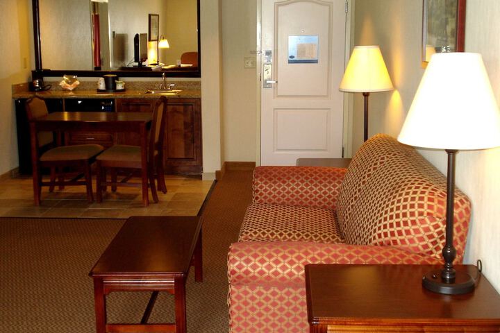 Room 23 of 69