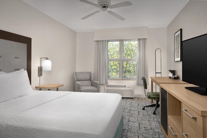 Homewood Suites by Hilton Raleigh / Cary
