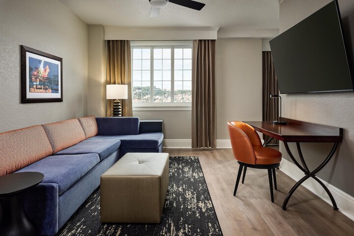 Hotel Alex Johnson Rapid City Curio Collection by Hilton
