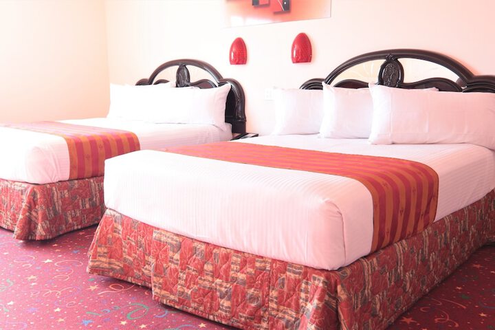 Crystal Star Inn Edmonton Airport