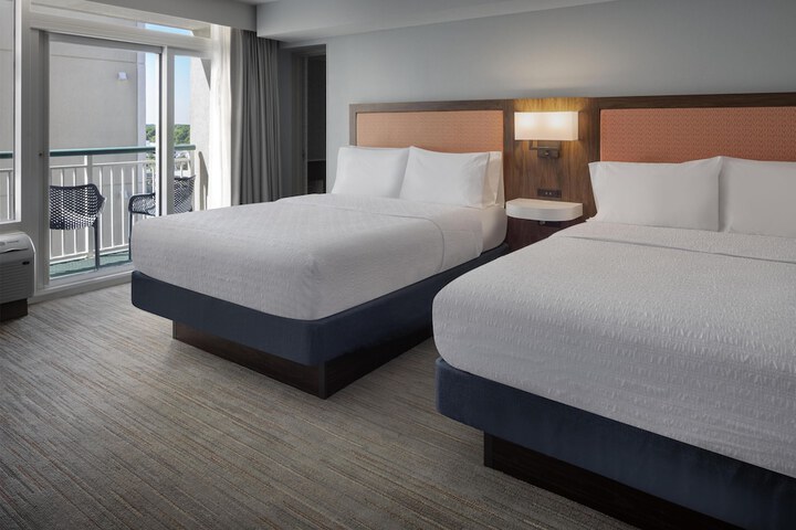 Hampton Inn & Suites Myrtle Beach / Oceanfront