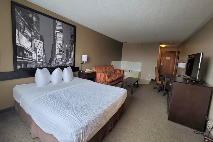 Super 8 by Wyndham Barrie South