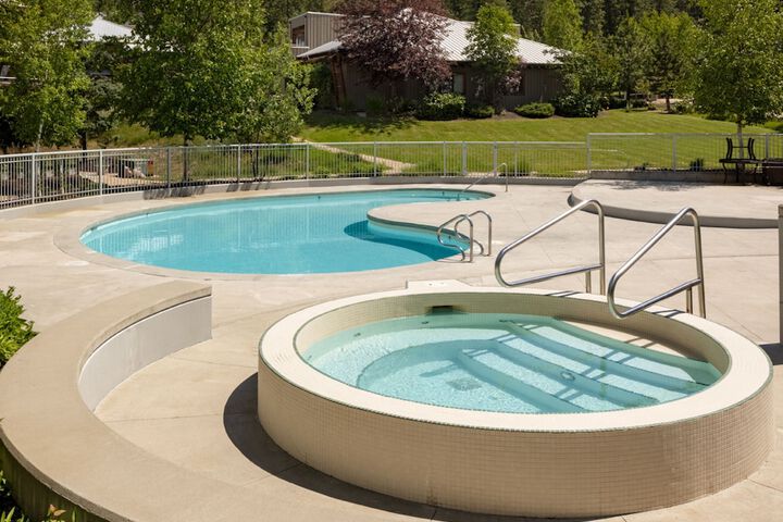 Pool 17 of 65