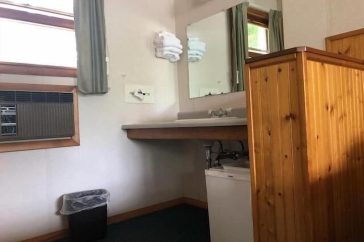 Catskill Motor Court Motel