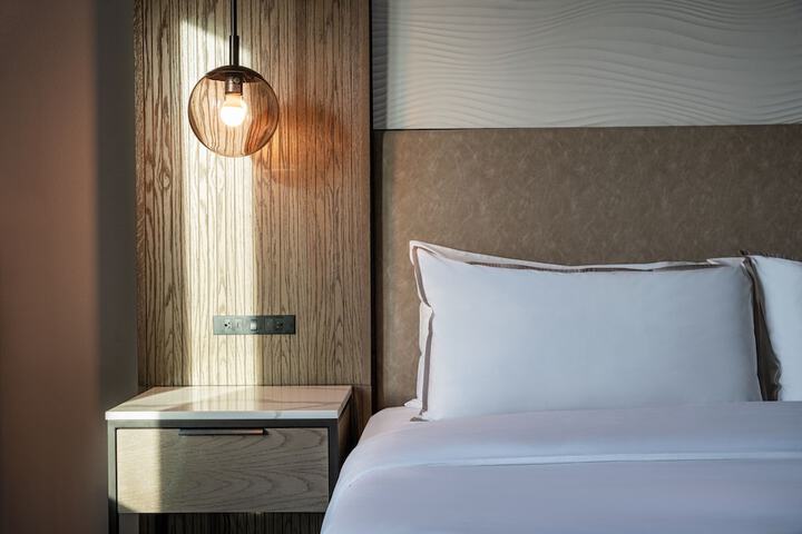 Room 42 of 84