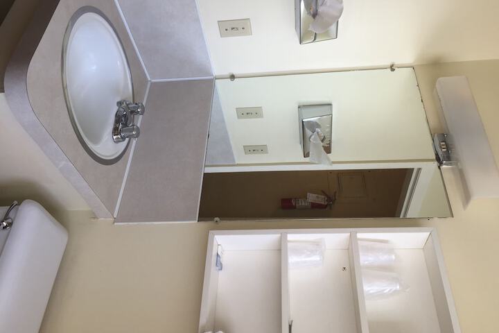 Room 18 of 20