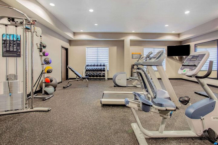 La Quinta Inn & Suites by Wyndham Northlake Fort Worth