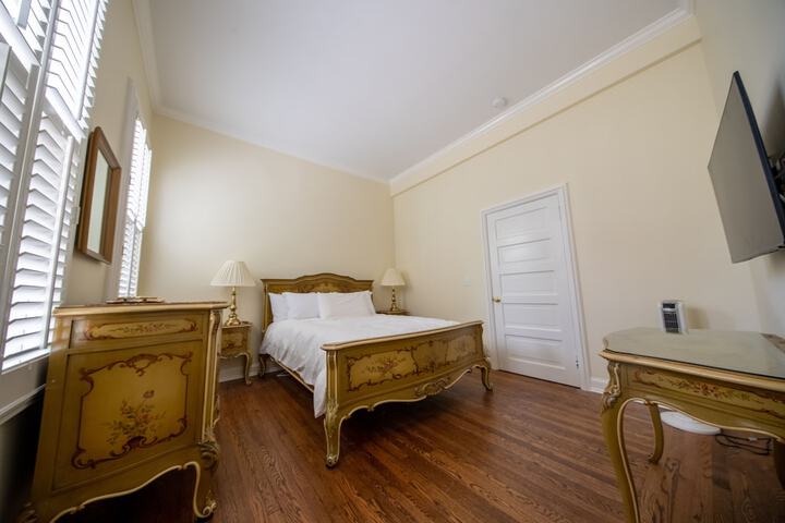 Room 29 of 46