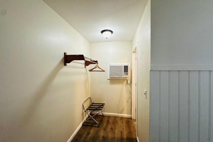Room 31 of 40