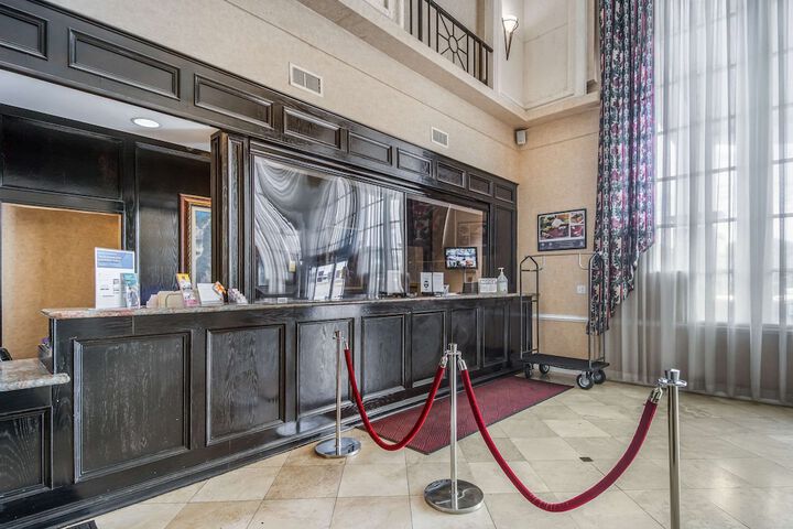 Hotel Interior 22 of 115