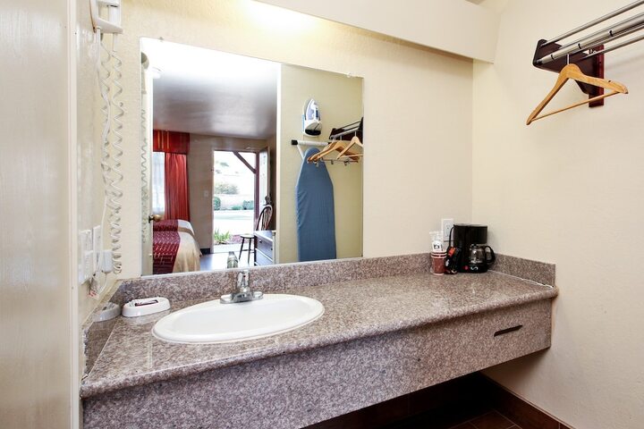 Room 7 of 23