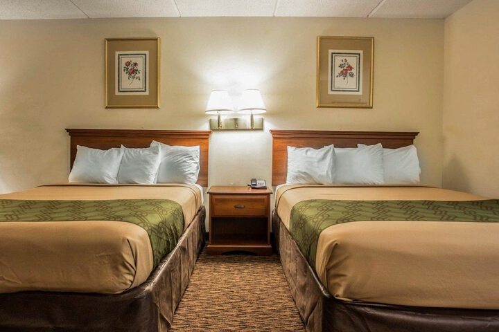 Room 10 of 31