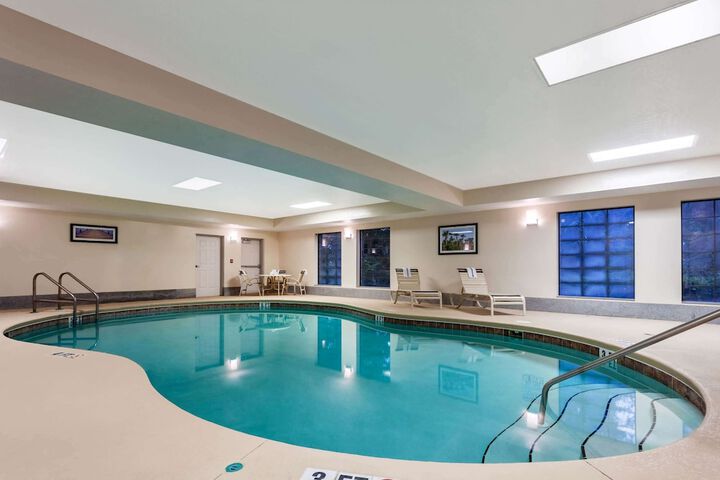 La Quinta Inn & Suites by Wyndham Port Orange / Daytona