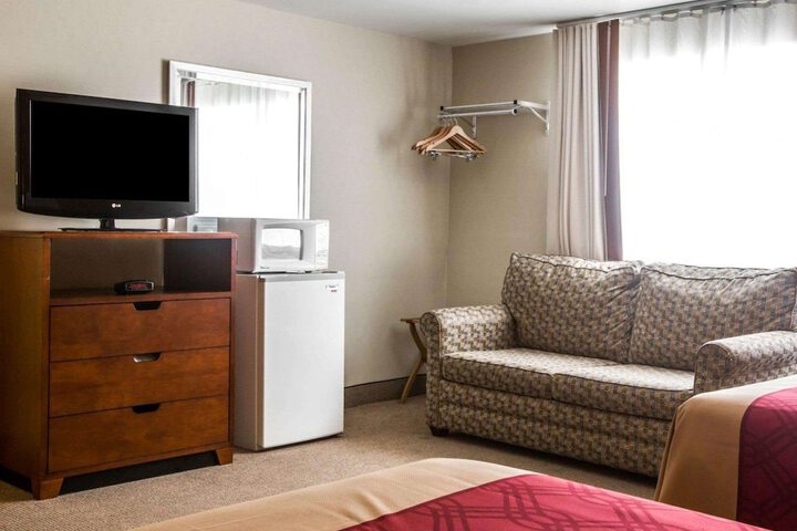 Room 33 of 45