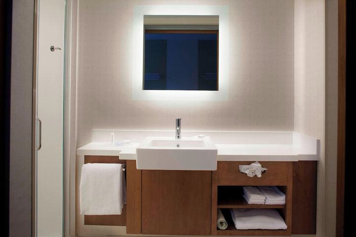 Room 9 of 14