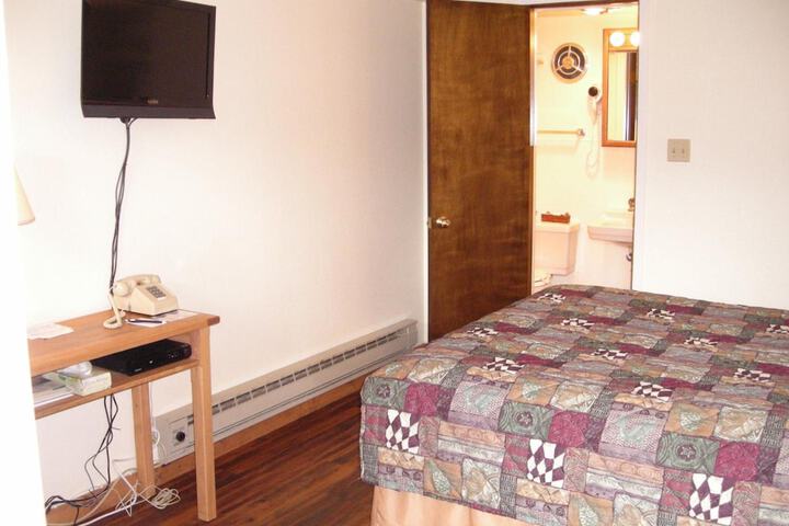 Room 28 of 54