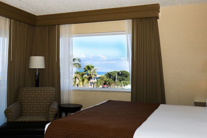 Holiday Inn Express North Palm Beach-Oceanview by IHG