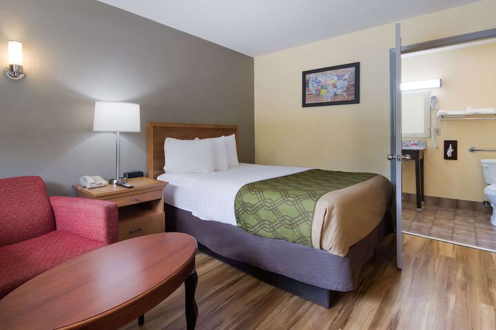 Room 15 of 29