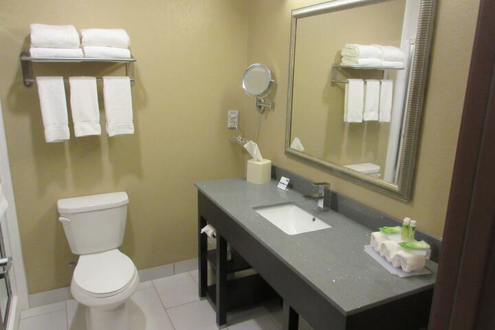 Room 5 of 19