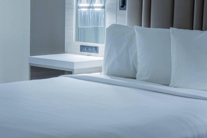 Inn on the Square an Ascend Collection Hotel