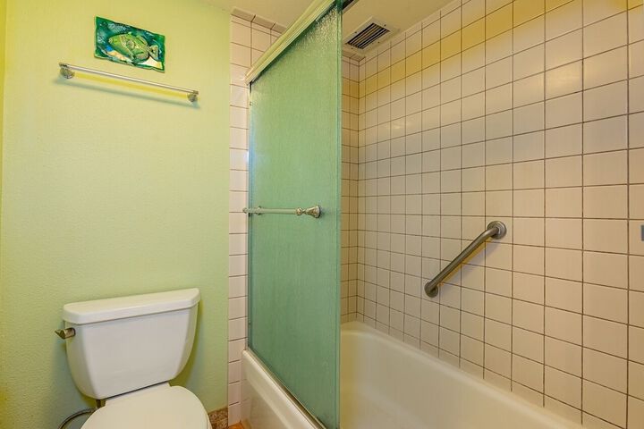 Room 206 of 333