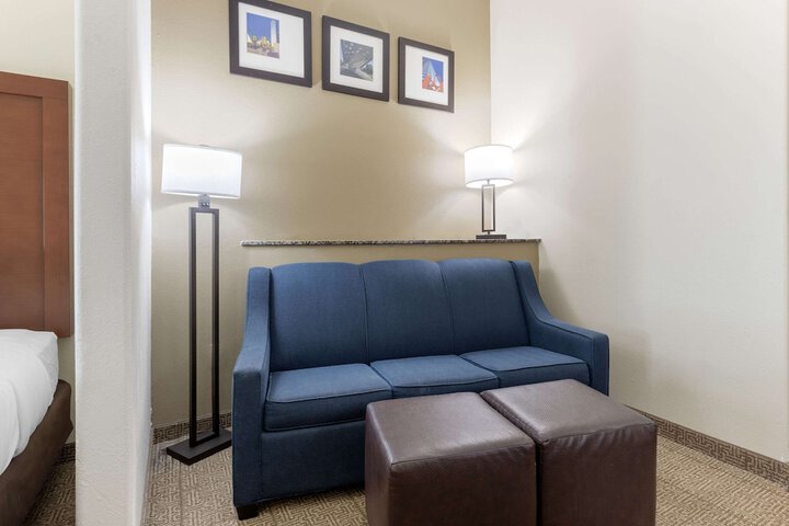 Room 13 of 19