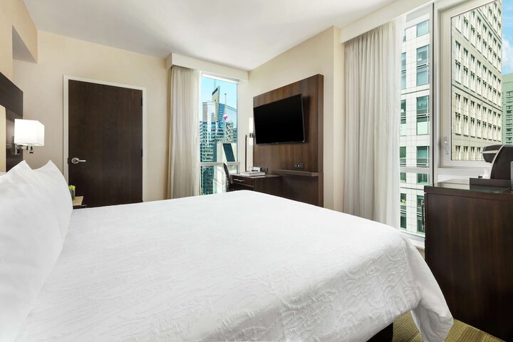 Room 33 of 50