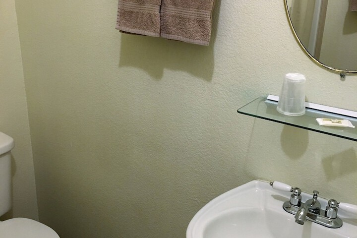 Room 32 of 45