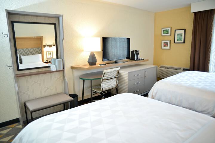 Room 22 of 39
