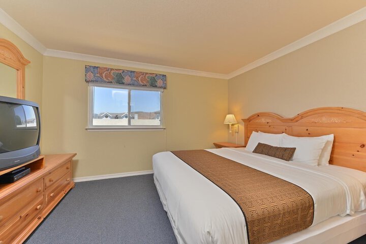 Room 28 of 38
