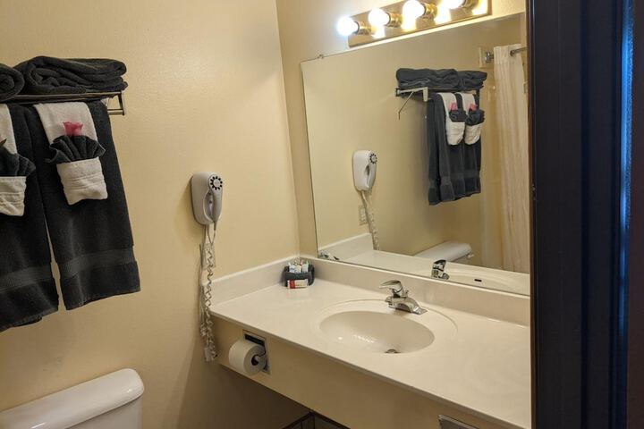 Room 15 of 49