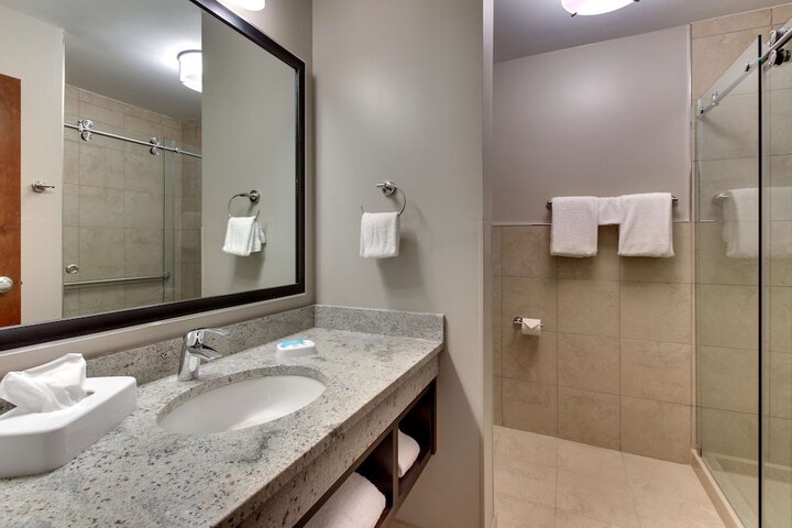 Room 20 of 77